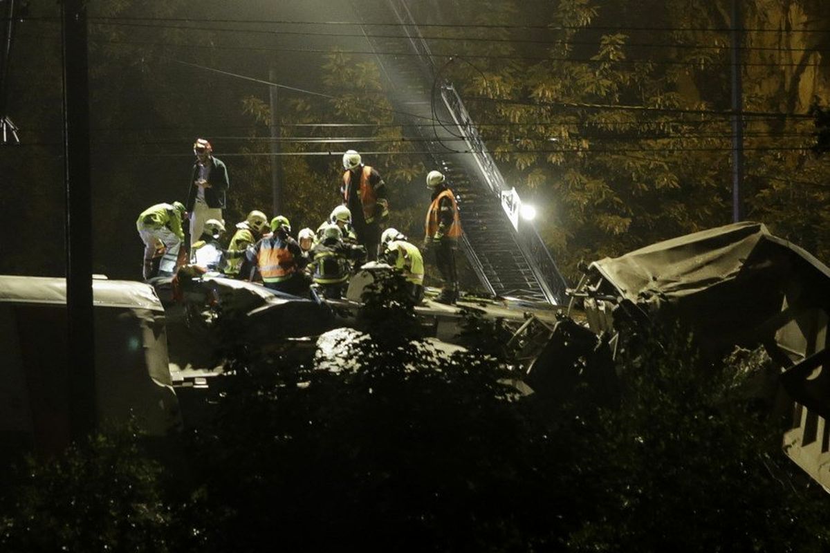 تصادف قطارها در بلژیک ۱۲ کشته و زخمی بر جای گذاشت