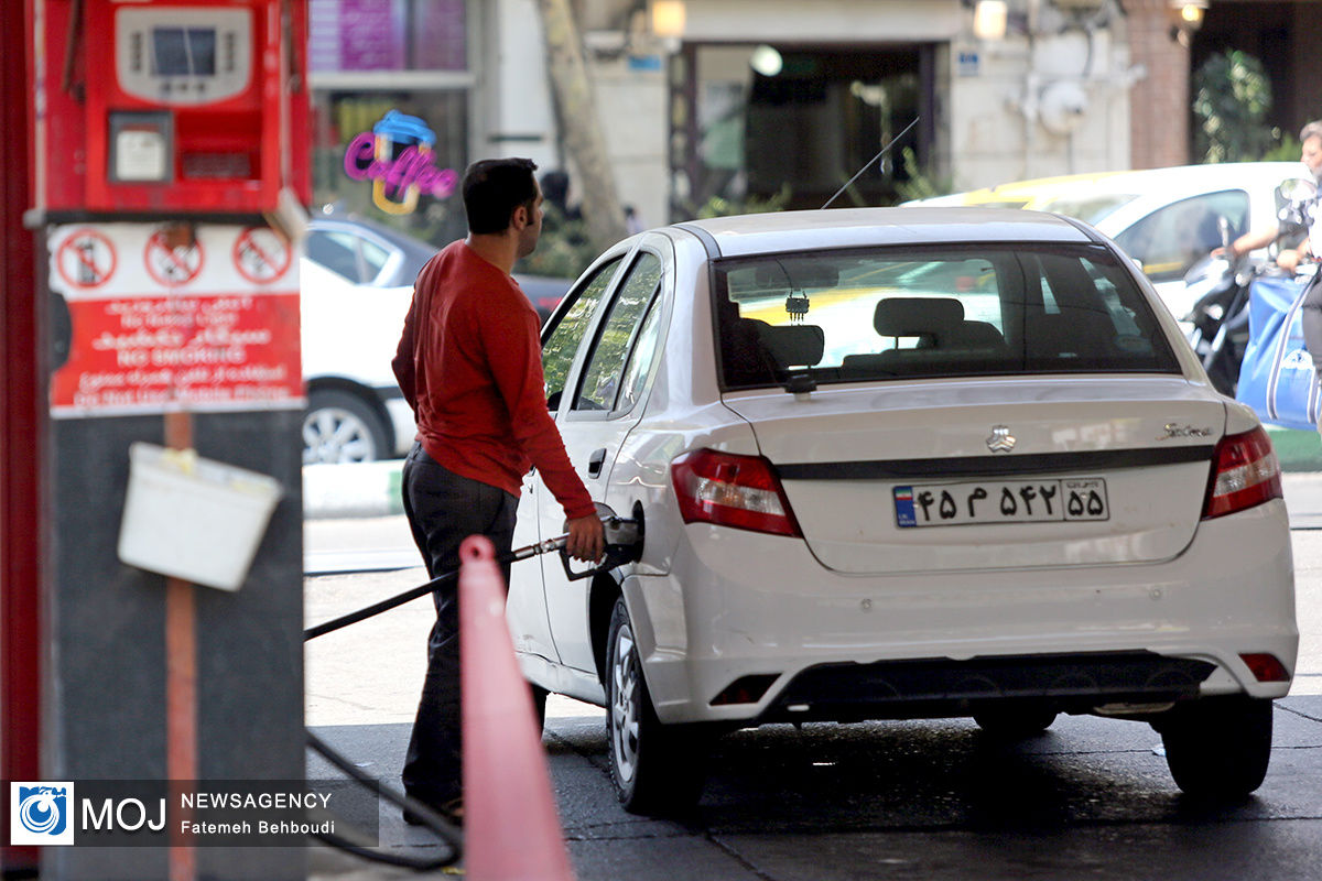 خبر تغییر شیوه اختصاص بنزین دروغ است