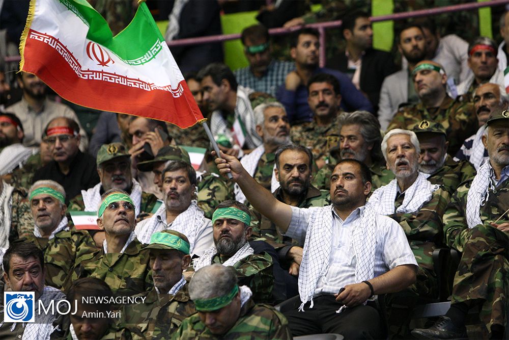 تجمع ۱۲ هزار نفری بسیجیان وزارتخانه ها و ادارات استان تهران