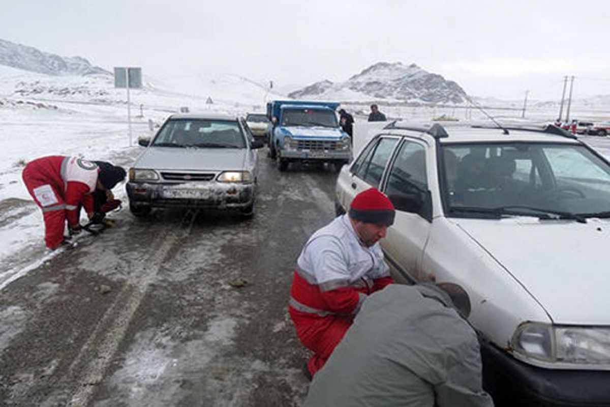 اسکان ۱۳۸ مسافر گرفتار در برف کرمانشاه
