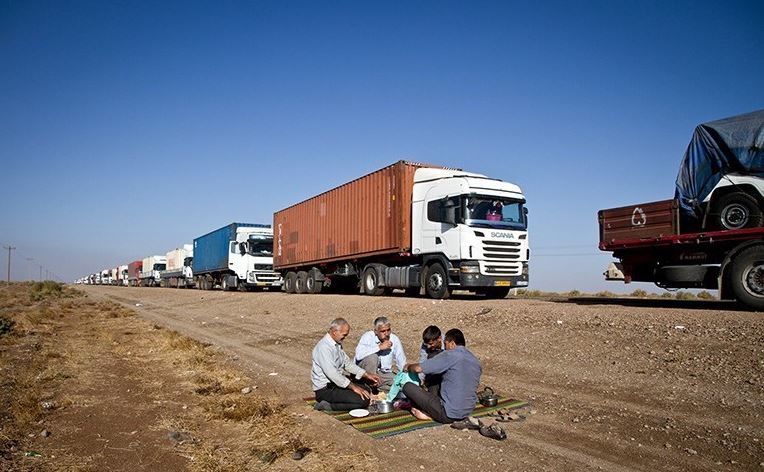 حل معضلات تردد کامیون‌های حامل مشتقات نفتی در مرز افغانستان