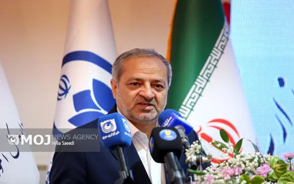 وزیر آموزش‌وپرورش بر ساماندهی نیروی انسانی و ارتقای معیشت معلمان تاکید کرد + فیلم