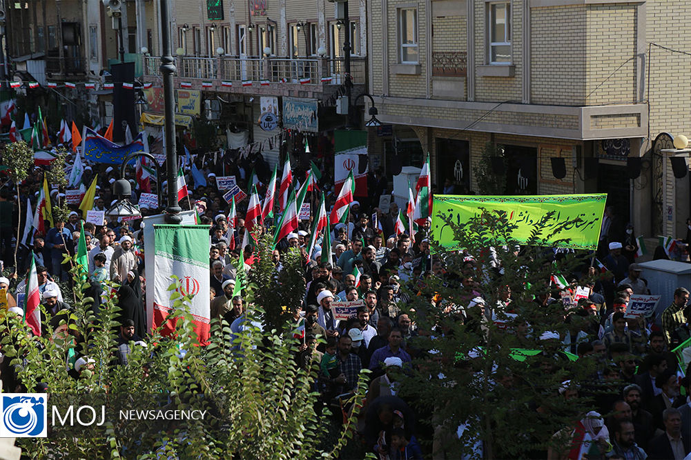 دانش آموزان کرمانشاهی فریاد «مرگ بر آمریکا» و «مرگ بر اسراییل »سر دادند+فیلم