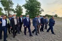 برنامه‌های فرهنگی در سواحل به منظور ارتقاء نشاط اجتماعی برگزار شود/ گفت و گوی وزیر کشور با گردشگران در ساحل رشت