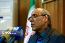 روزی نیست که اعضای شورای شهر به شهردار تهران تذکر ندهند