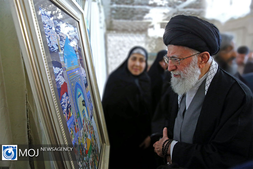 بازدید مقام معظم رهبری از نمایشگاه «حماسه گوهرشاد»