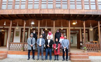 بازدید خبرنگاران از موزه خانه میرزاکوچک جنگلی در استادسرای رشت