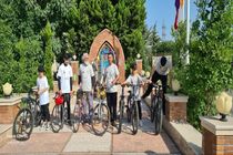 13 دوچرخه سوار از ساری تا حرم امام راحل (ره) رکابزنی می کنند