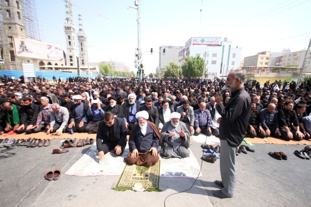 اقامه نماز ظهر عاشورا شعور و غیرت دینی است/ برگزاری نماز در تمامی شهرهای هرمزگان