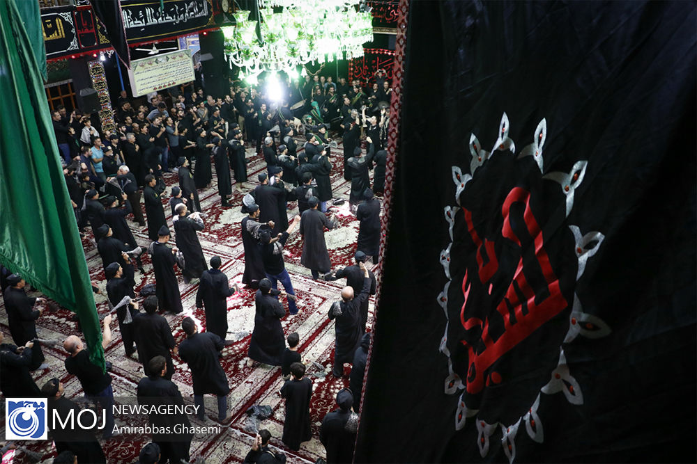 عزاداری ظهر تاسوعای حسینی (ع) در بازار بزرگ تهران