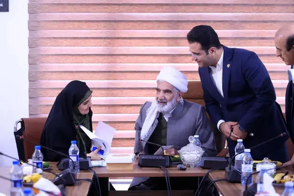 توسعه راه‌ها و راه‌اندازی فرودگاه بین‌المللی کردستان ضروری است