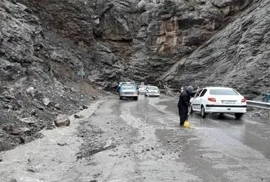 از توقف در حاشیه جاده‌ها خودداری کنید
