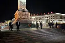 رئیس‌جمهور کشورمان به بنای یادبود سرباز وطن در مینسک ادای احترام کرد