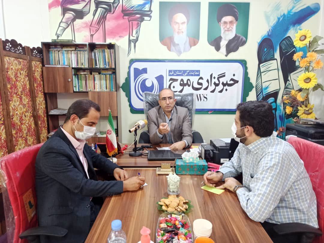 بازدید رئیس روابط عمومی  کمیته امداد امام خمینی (ره) استان قم از دفتر خبرگزاری موج