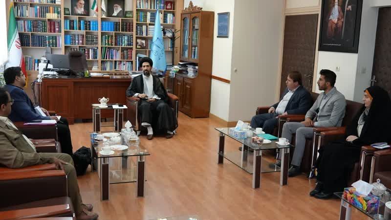 رئیس کل دادگستری استان کردستان با اعضای مجمع مطالبه گران قرارگاه بقیه الله استان دیدار کرد 