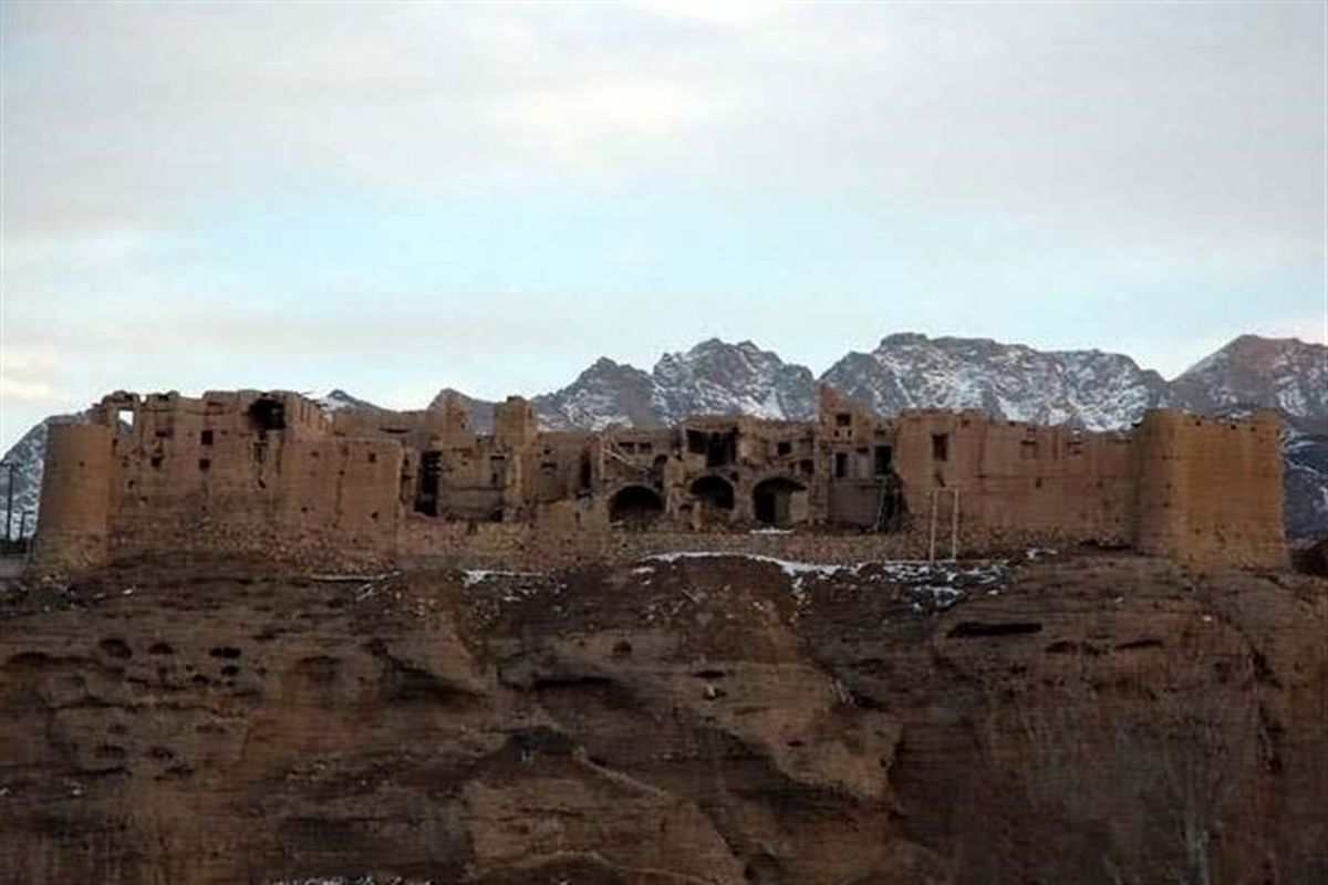 آغاز مرمت قلعه تاریخی هنجن در شهرستان نطنز