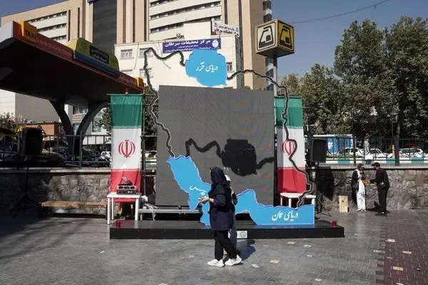 نصب ۷ سازه نمایشی هفته دفاع مقدس در نقاط مختلف تهران