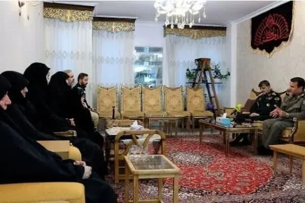 سردار کارگر از ساده‌زیستی دختر سرلشکر باقری گفت