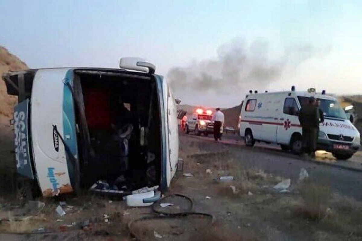 تصادف دو اتوبوس در محدوده فرودگاه بین المللی امام خمینی (ره) تاکنون 43 مصدوم داشته است