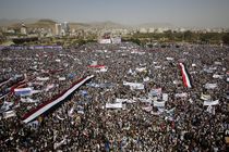 حمایت گسترده مردم یمن در حمایت از شورای عالی سیاسی این کشور / عبدالله صالح: نباید با شیخ ولد مذاکره کرد