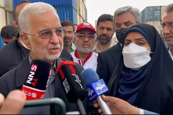 وزیر کشور از مهار ۸۰ درصد از حریق انفجار بندرعباس خبر داد