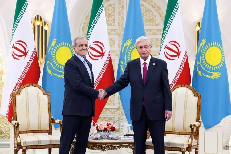 دیدار دو جانبه روسای جمهور ایران و قزاقستان + فیلم