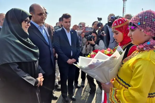 سخنگوی دولت وارد بندر انزلی شد + فیلم