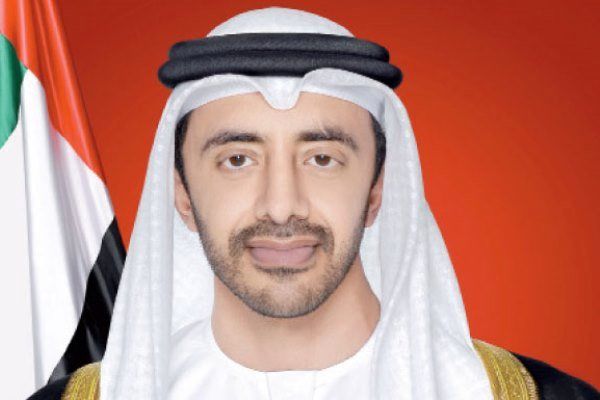 وزیر خارجه امارات از همتای سعودی خود درس عبرت بگیرد