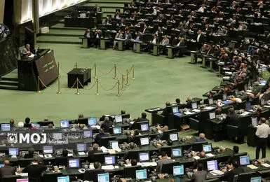 مجلس به منظور بررسی فوریت لایحه تغییر ساعت رسمی کشور وارد شور علنی شد