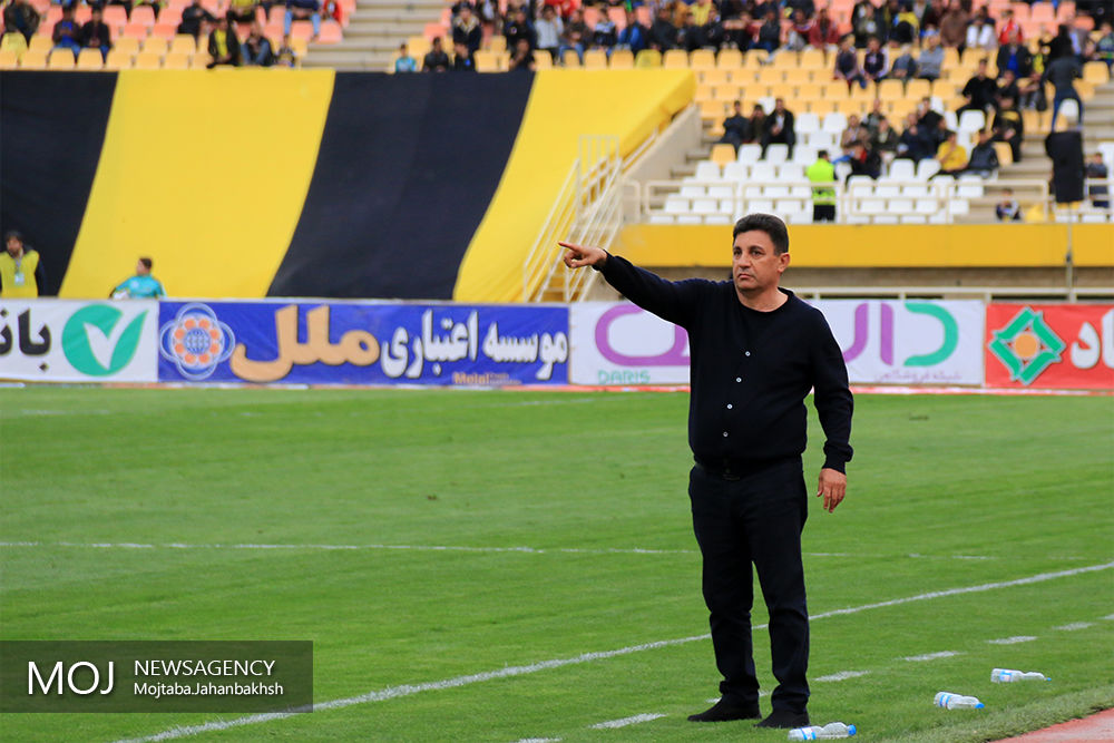 امیر قلعه‌نویی به عنوان سرمربی تیم ملی فوتبال انتخاب شد