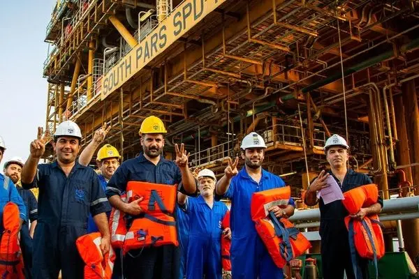 افزایش سقف حقوق کارکنان مناطق عملیاتی صنعت نفت تصویب شد