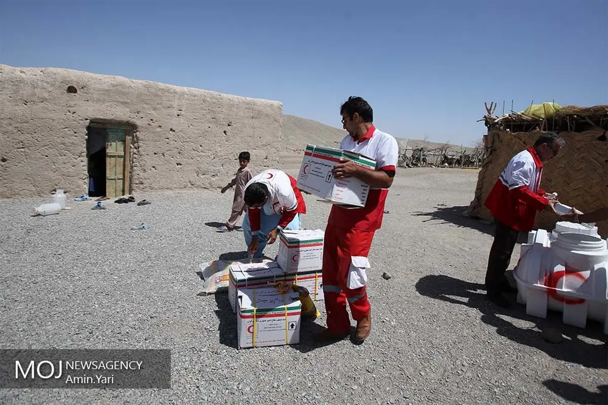 بازدید خبرنگاران از طرح نذر آب جمعیت هلال احمر