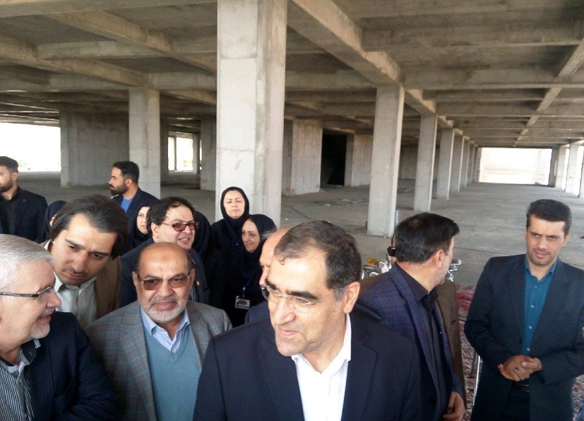بازدید وزیر بهداشت از طرح توسعه مرکز آموزشی و درمانی کودکان امام حسین (ع) در اصفهان 