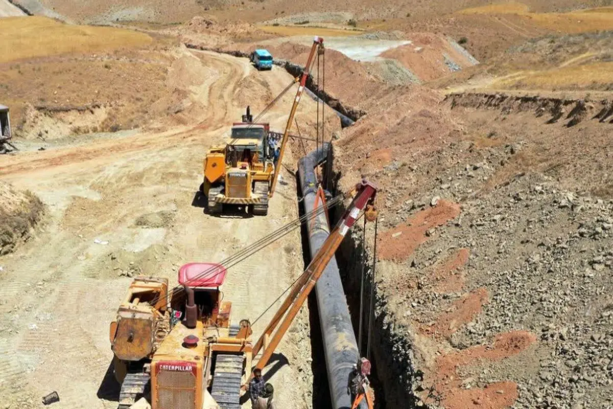 خط جدید آبرسانی برای تامین آب زائران اربعین کلید خورد