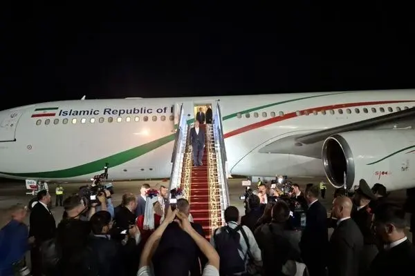 پزشکیان به دعوت رئیس جمهور بلاروس وارد مینسک شد