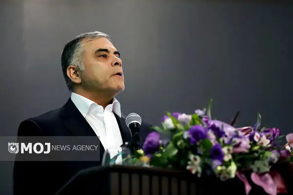 ایران از حضور سرمایه‌گذاران خارجی در صنعت نفت ایران استقبال می کند