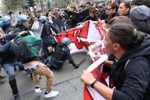 درگیری شدید مردم و پلیس در تجمع اعتراضی به اجلاس جی 7