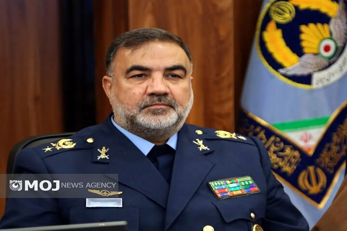 فرمانده نیروی هوایی ارتش از پایگاههای شهید بابایی اصفهان و وحدتی دزفول بازدید کرد