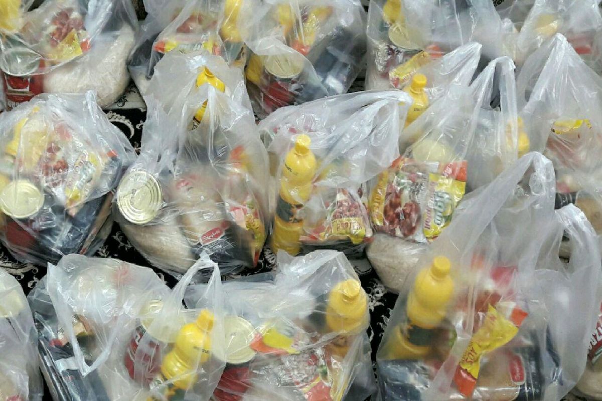 توزیع 1200 بسته‌ غذایی توسط امامزاده شمس الدین قائمیه در اصفهان 