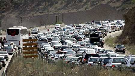 ترافیک سنگین در جاده کرج - چالوس و آزادراه تهران-کرج-قزوین