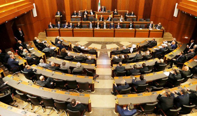 مجلس لبنان در بحبوحه شیوع ویروس کرونا تعطیل شد
