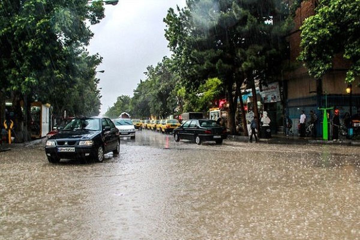 احتمال آب گرفتگی معابر در زنجان/دمای هوا کاهش می یابد