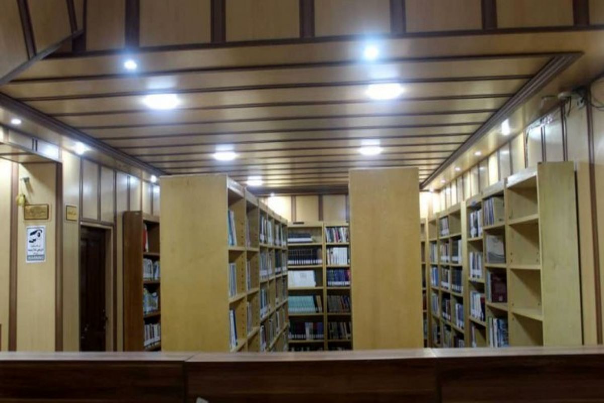  تجهیز کتابخانه فرهنگسرای مهر کاشان به کتب تخصصی هنر
