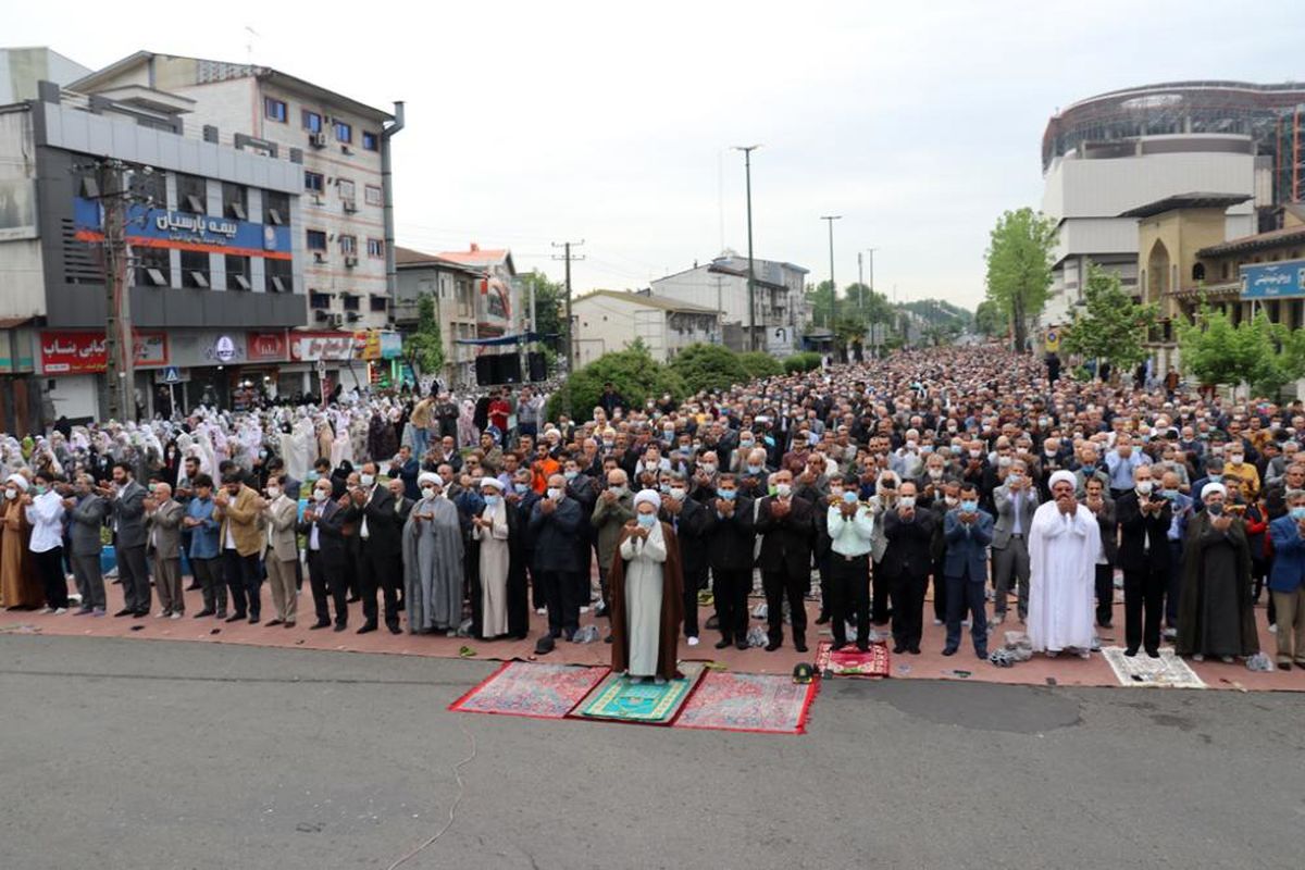 نماز با شکوه عید سعید فطر در گیلان اقامه شد+عکس