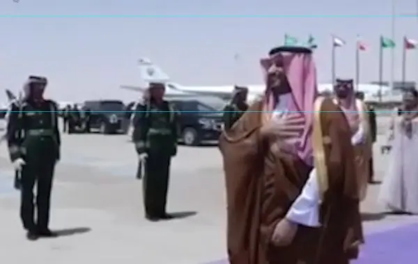 لحظه خداحافظی ترامپ با بن سلمان که سوژه بسیاری از رسانه ها شده است