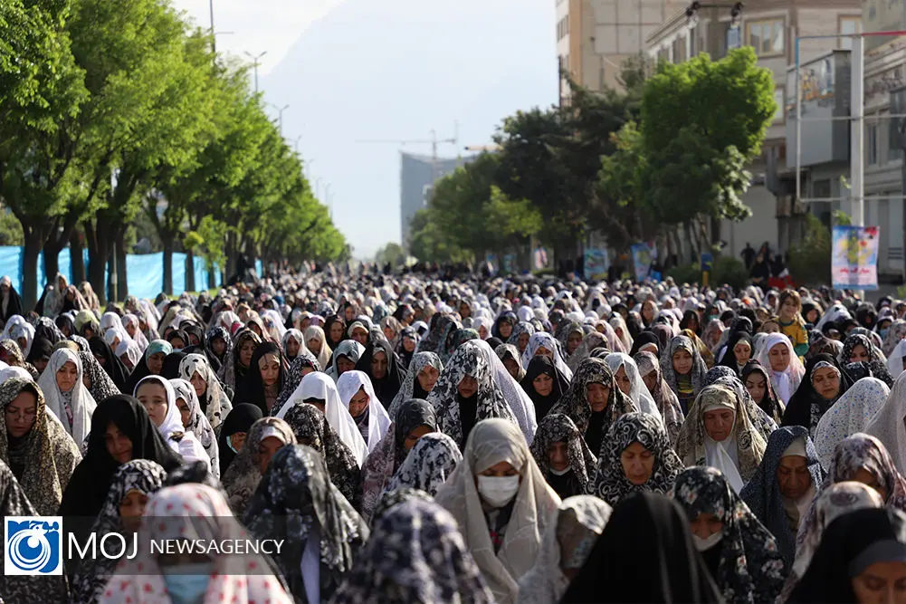 اقامه نماز عید سعید فطر در کرمانشاه