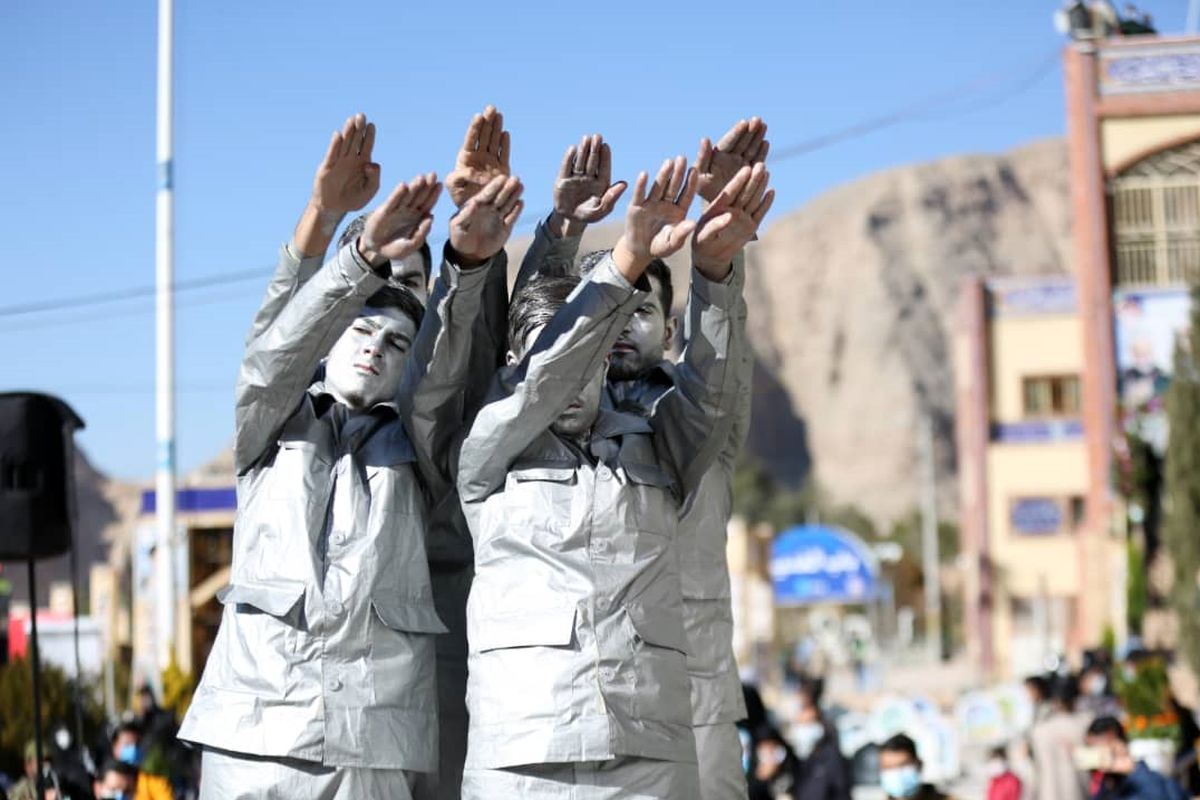 افتتاح جشنواره تئاتر سردار آسمانی در جوار مزار شهید حاج قاسم