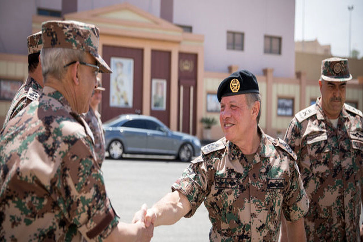 پادشاه اردن نزدیکانش را از فرماندهی ارتش برکنار می‌کند