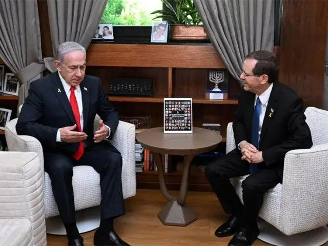 رئیس رژیم صهیونیستی در تلاش برای عفو نتانیاهو در پرونده فساد است