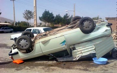 یک کشته در اثر واژگونی یک دستگاه وانت پیکان در اصفهان 